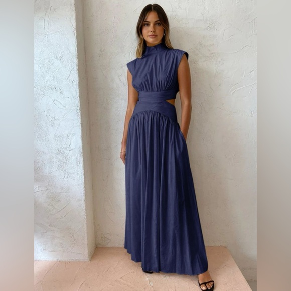 Commense Mock Neck Cut Out Long Dress in WHITE, LARGE NWT - Picture 2 of 3